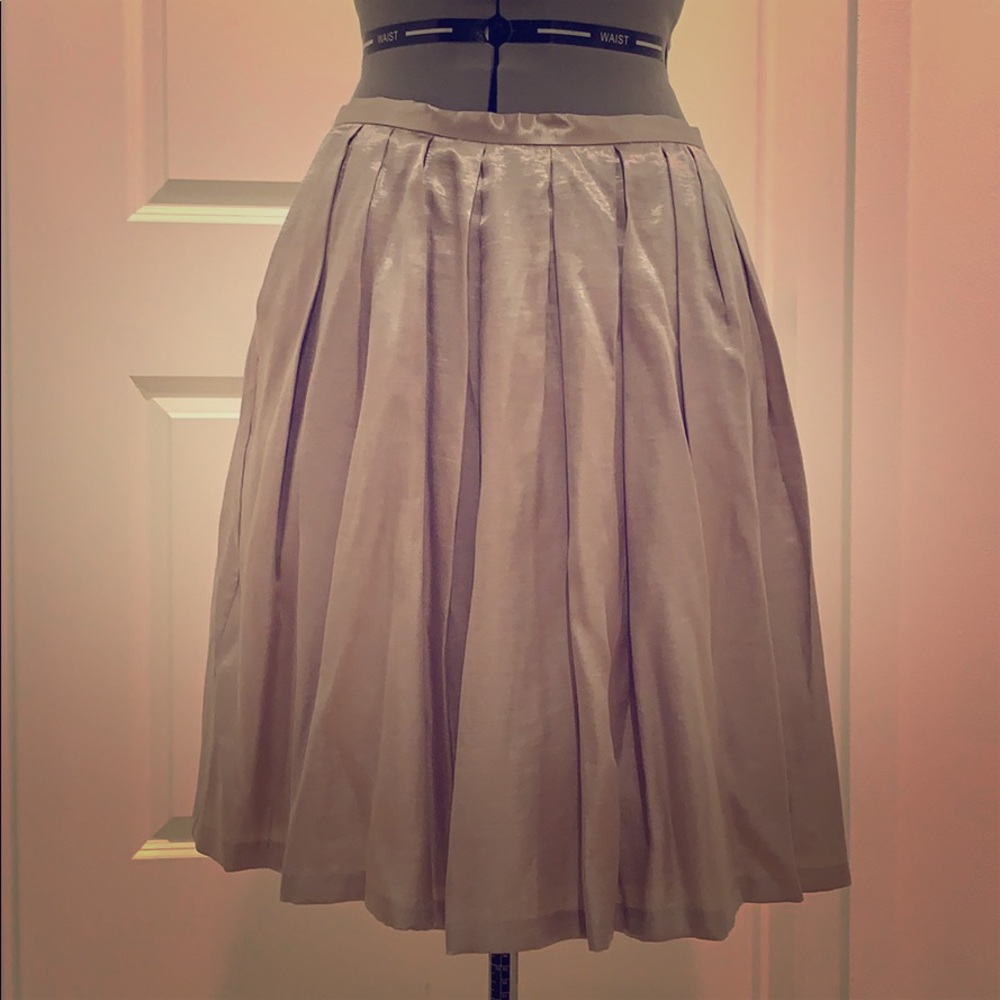 WHBM beautiful taupe shimmer skirt
